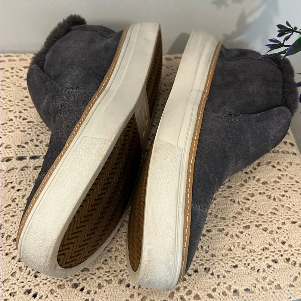 TOMS Paxton Suede Shoes Mid-Cut Faux Fur Lined OrthoLite Insole Water Resistant